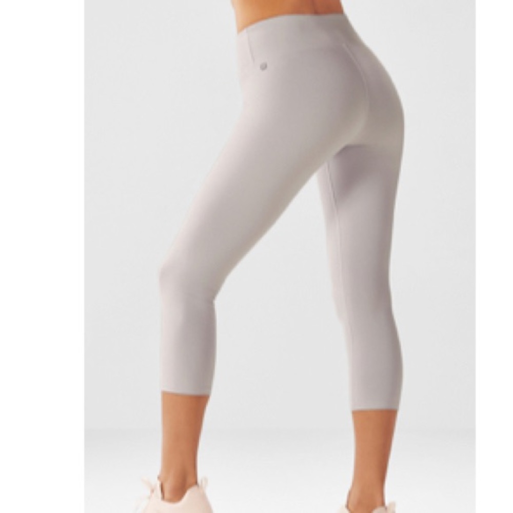 Fabletics “Olin” PowerHold Capri size M in color Mineral